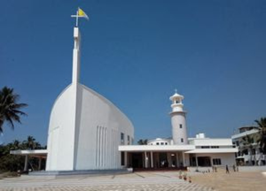 Kaup Beach & Lighthouse